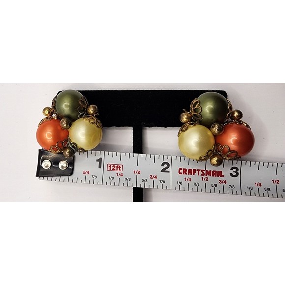 Vintage Clip-on Beaded Earrings - Picture 3 of 4